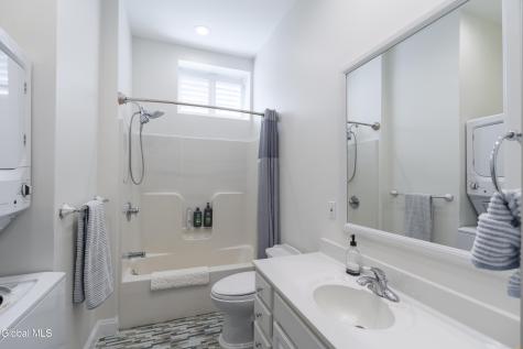 1235A Ny-9p Saratoga Springs NY 12866