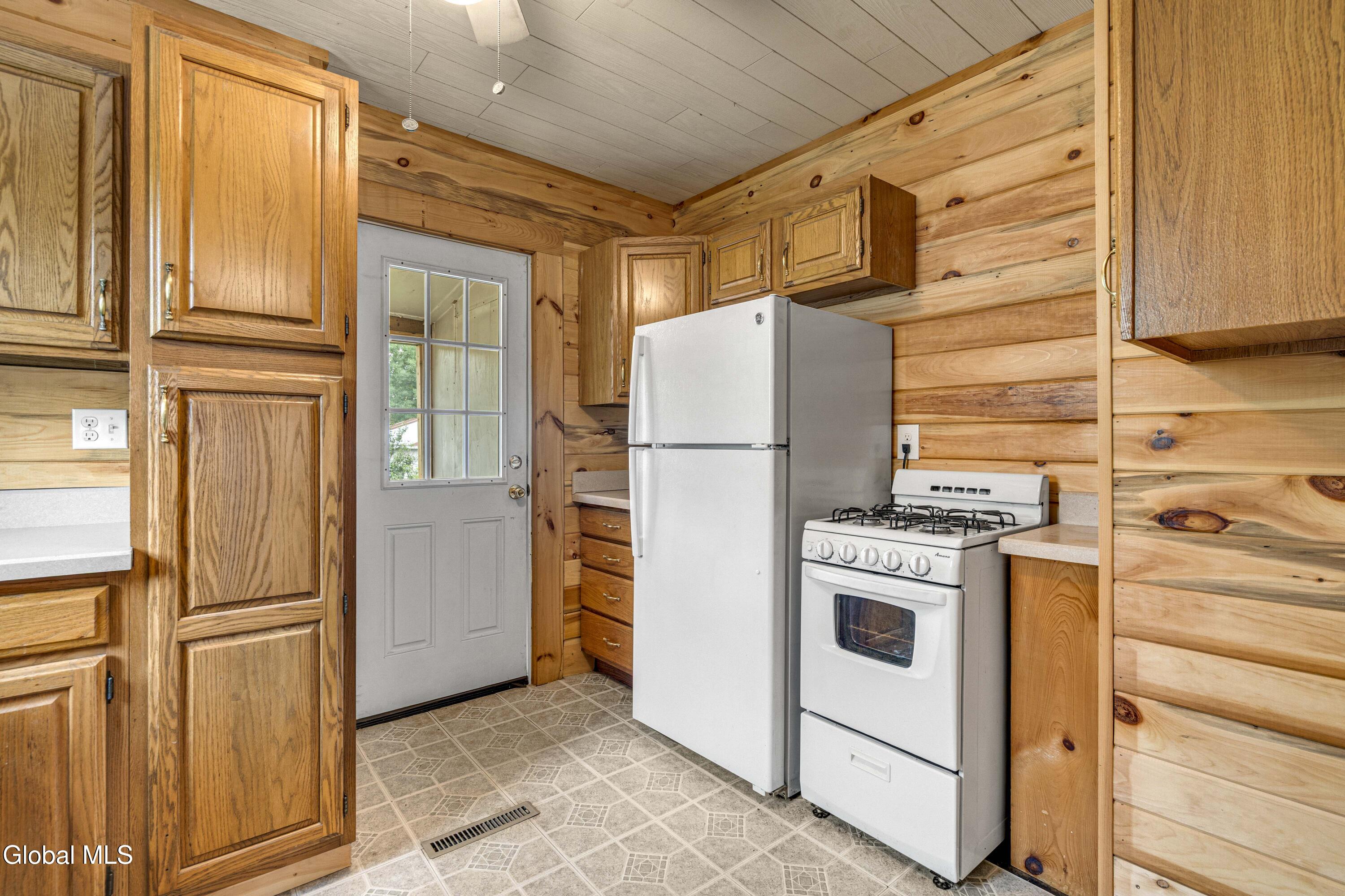12 Theriot Avenue Chestertown NY 12817