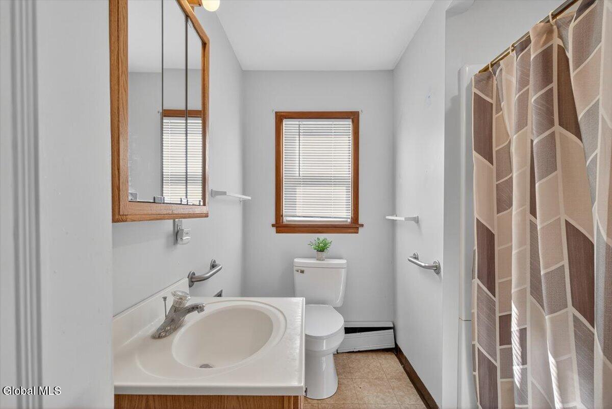 2518 Van Dyke Avenue Rotterdam NY 12306