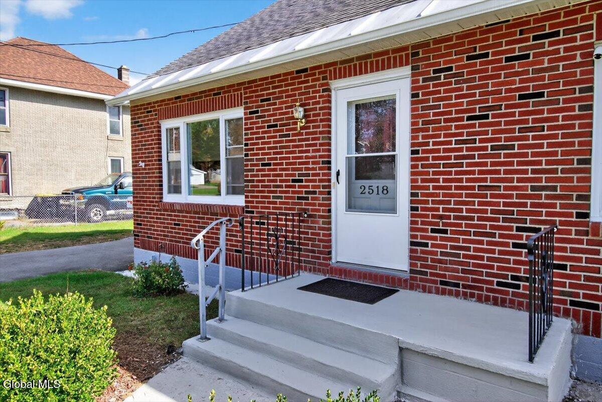 2518 Van Dyke Avenue Rotterdam NY 12306