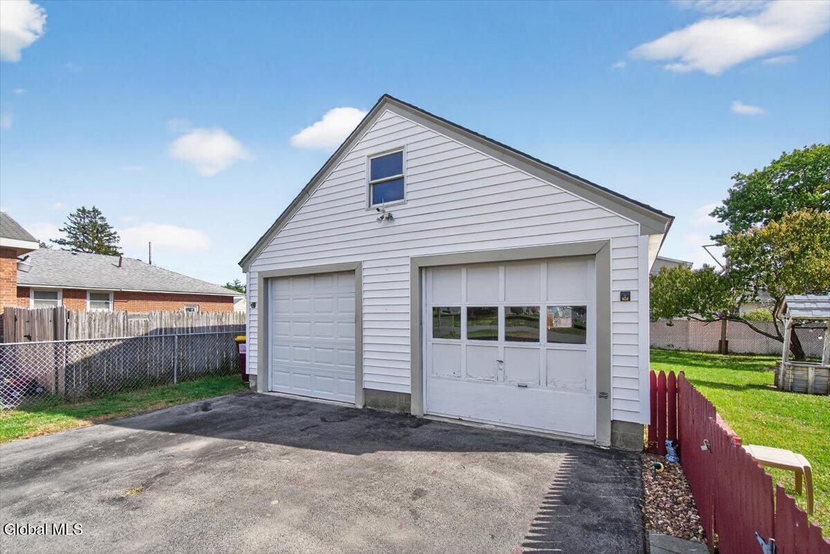 2518 Van Dyke Avenue Rotterdam NY 12306