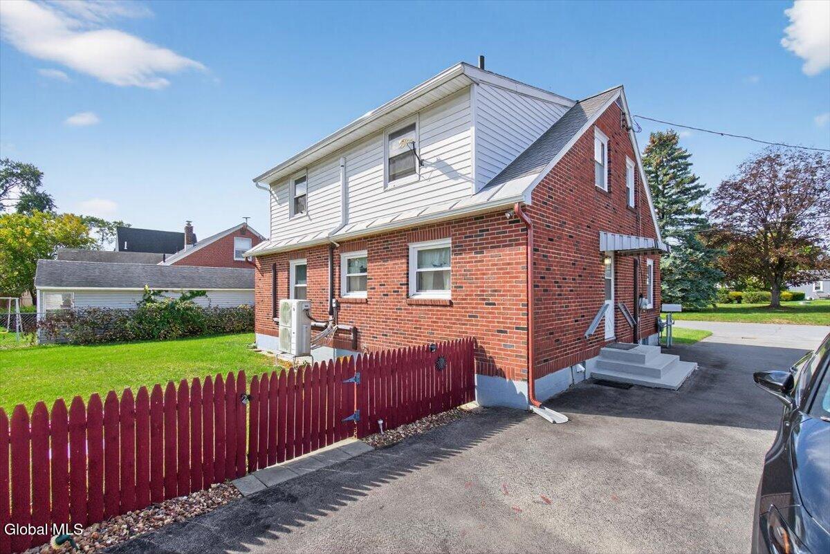 2518 Van Dyke Avenue Rotterdam NY 12306