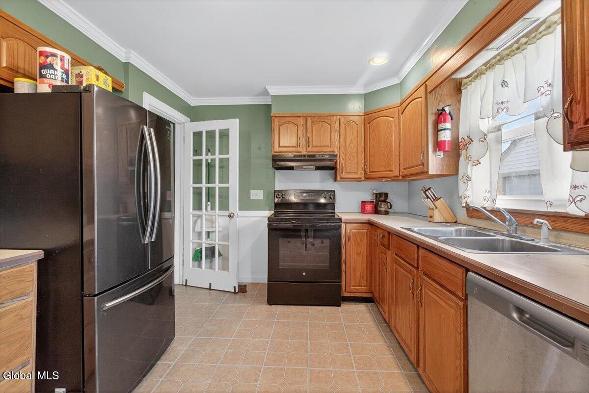 2518 Van Dyke Avenue Rotterdam NY 12306