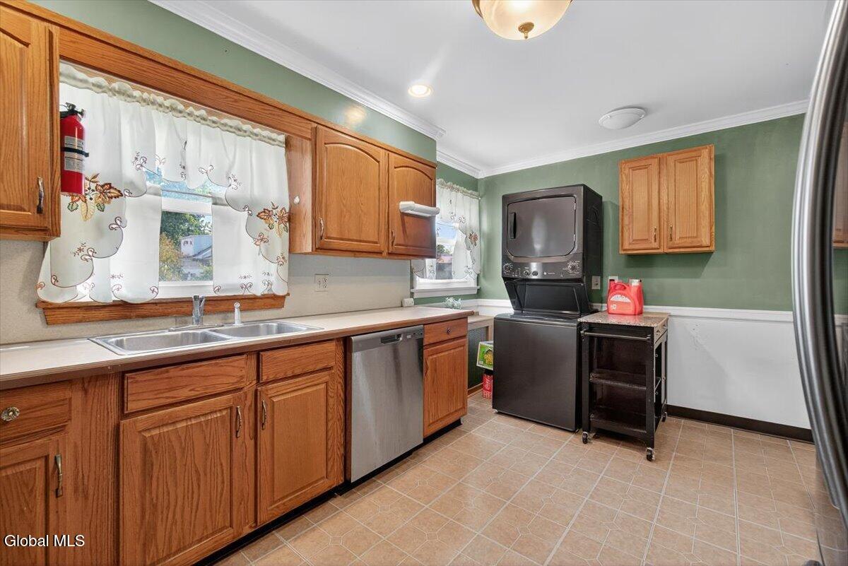 2518 Van Dyke Avenue Rotterdam NY 12306