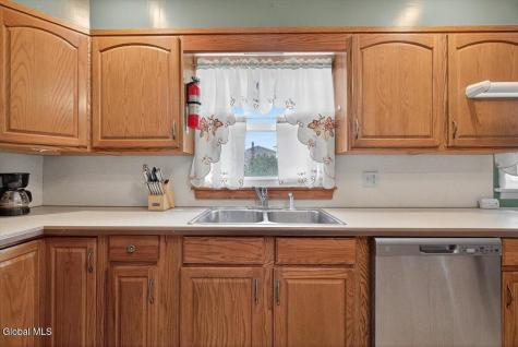 2518 Van Dyke Avenue Rotterdam NY 12306