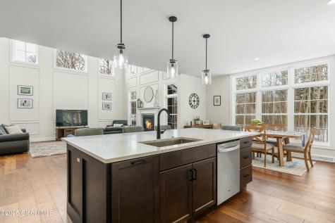 388 Vly Road Niskayuna NY 12309