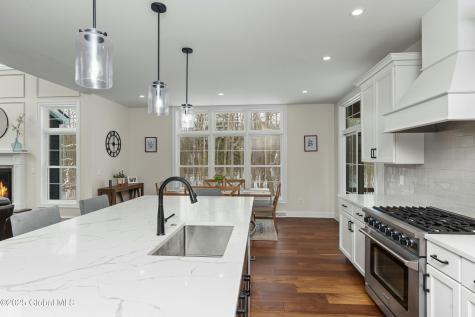 388 Vly Road Niskayuna NY 12309