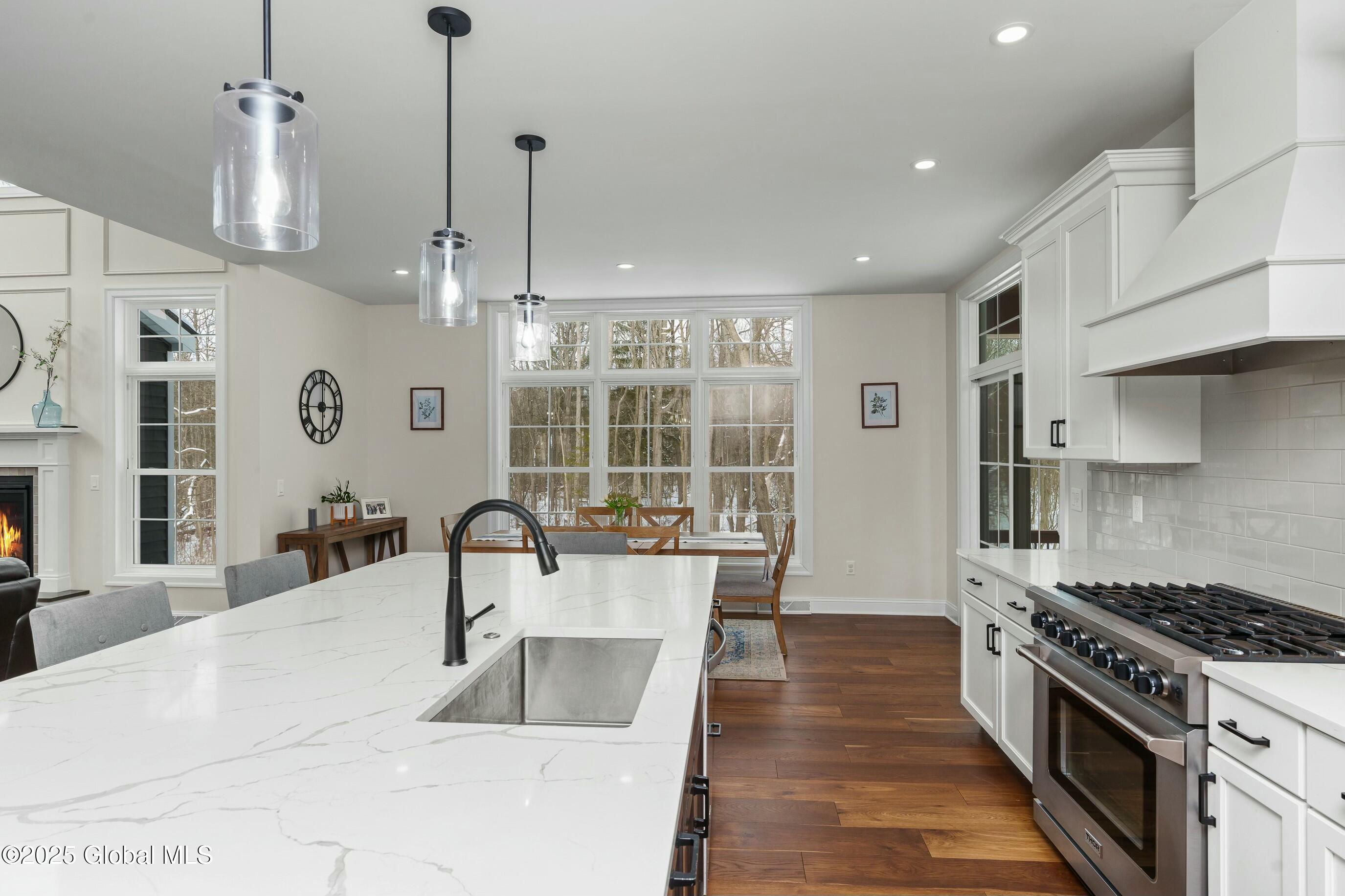 388 Valley Road Niskayuna NY 12309