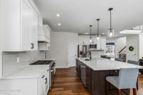 388 Vly Road Niskayuna NY 12309