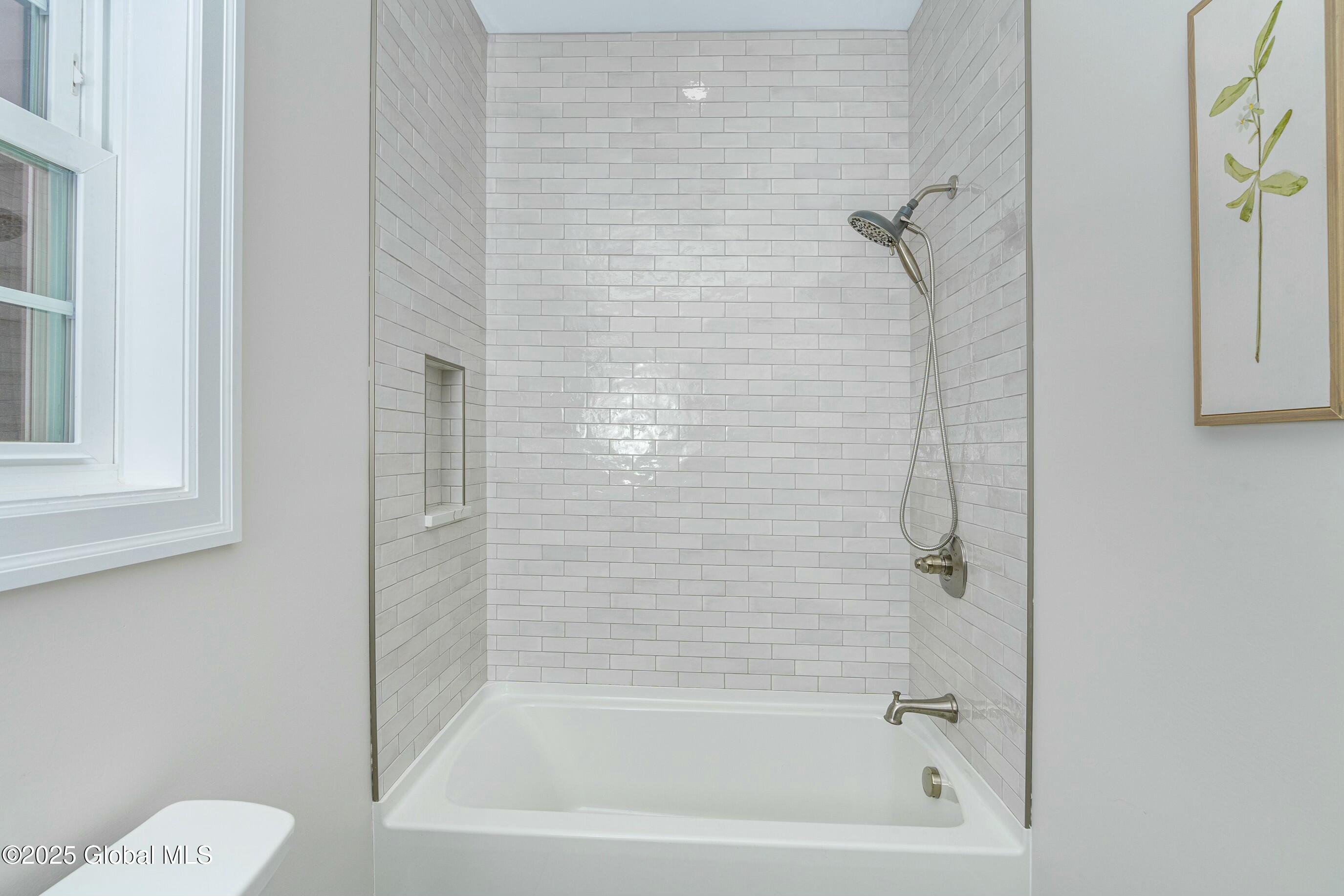 388 Valley Road Niskayuna NY 12309