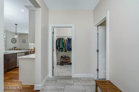 388 Vly Road Niskayuna NY 12309