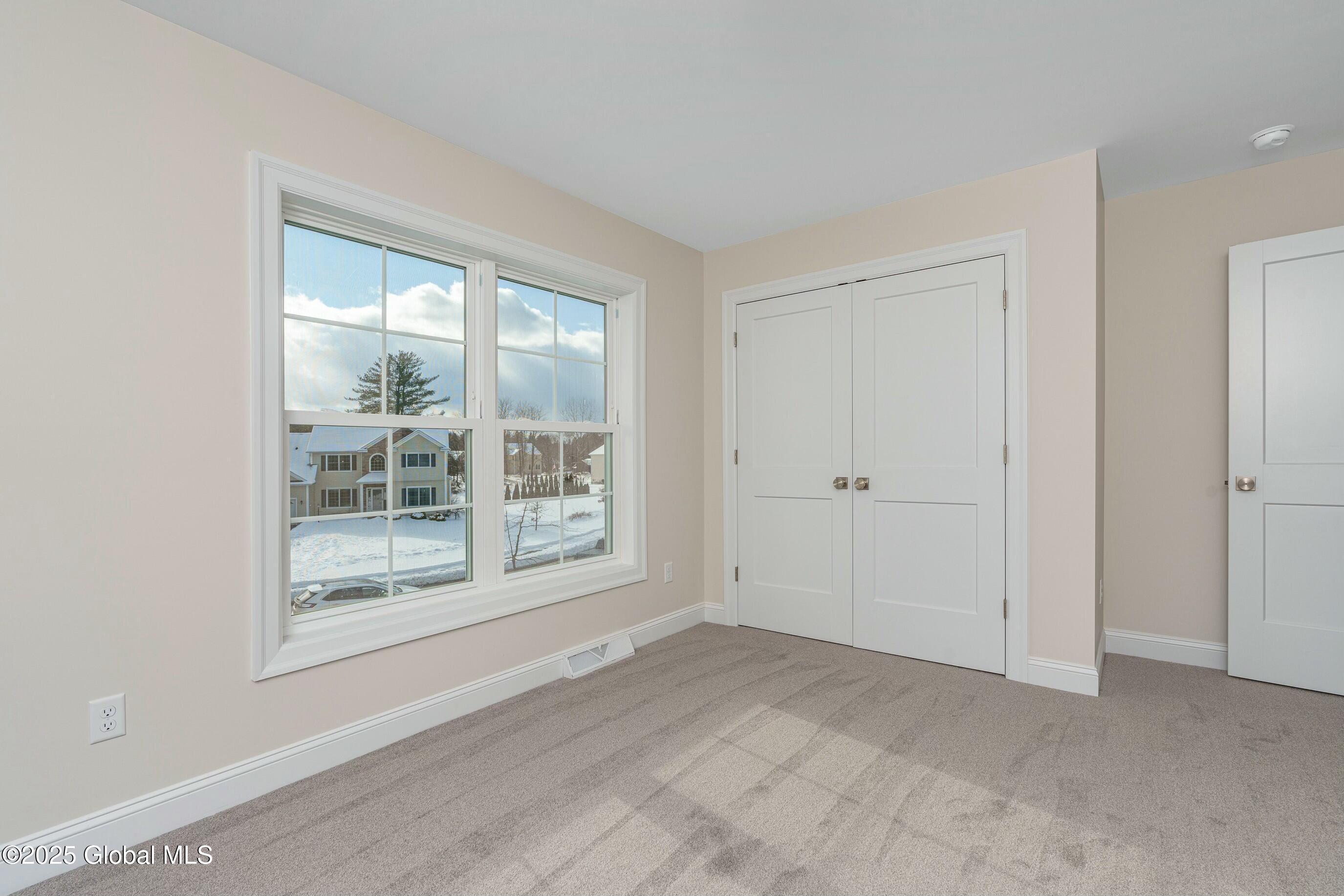 388 Valley Road Niskayuna NY 12309