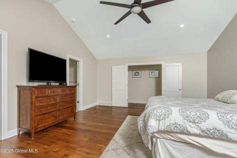 388 Vly Road Niskayuna NY 12309