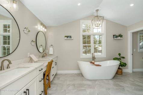 388 Vly Road Niskayuna NY 12309