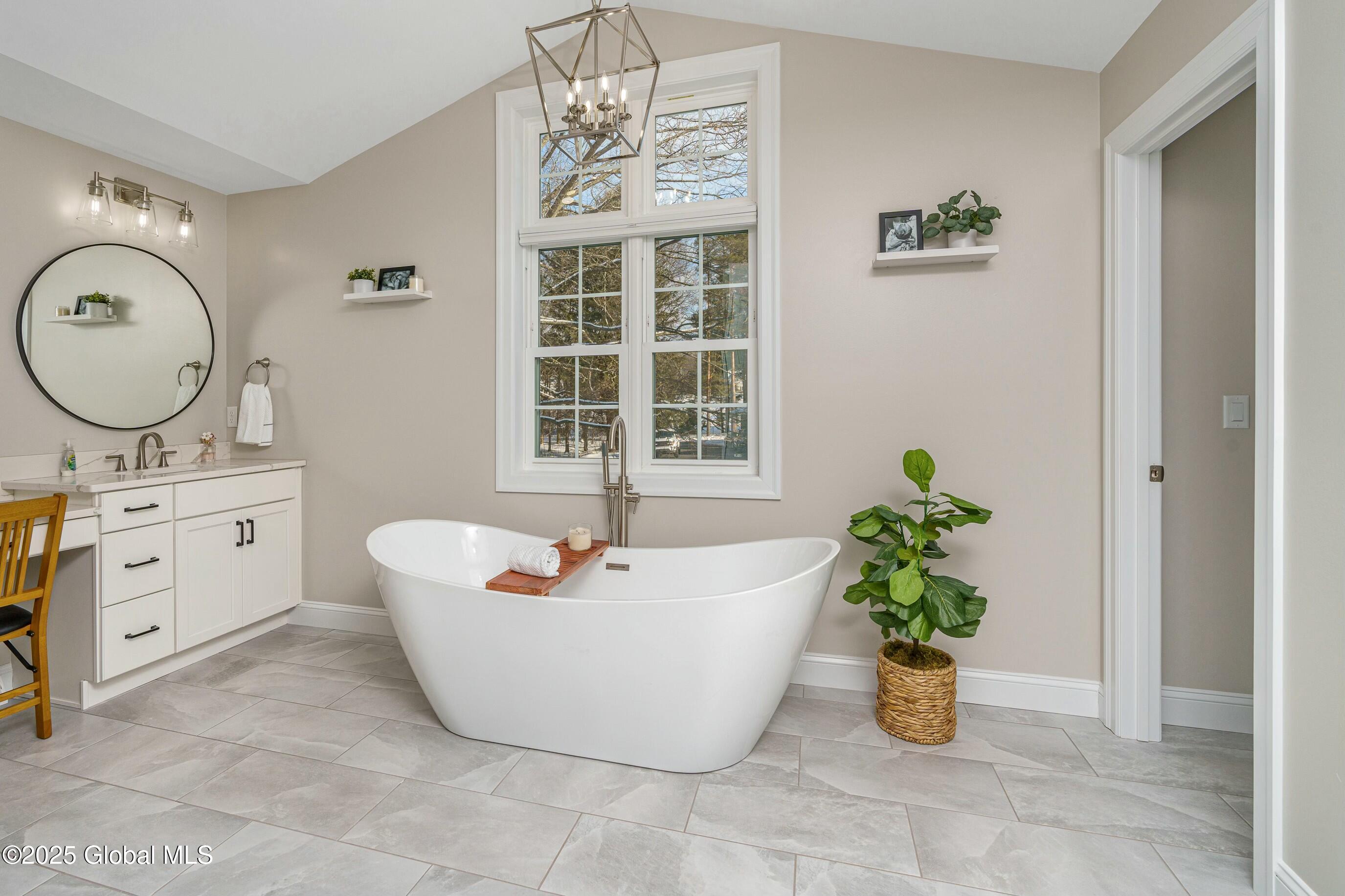 388 Valley Road Niskayuna NY 12309