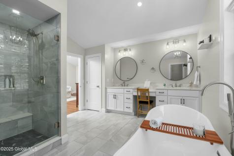 388 Vly Road Niskayuna NY 12309