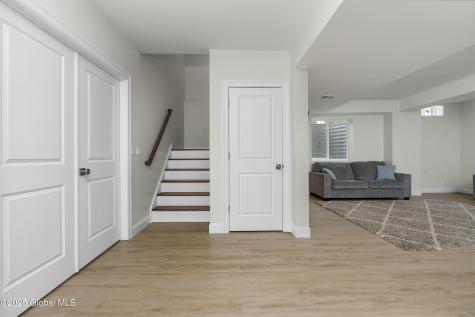 388 Vly Road Niskayuna NY 12309