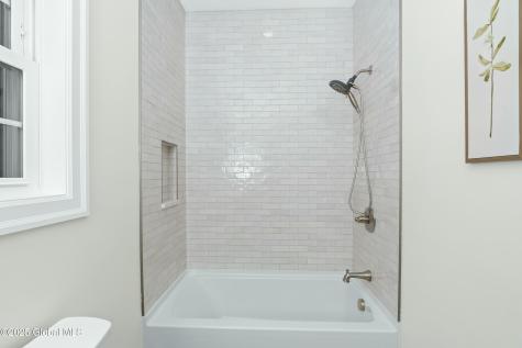 388 Vly Road Niskayuna NY 12309