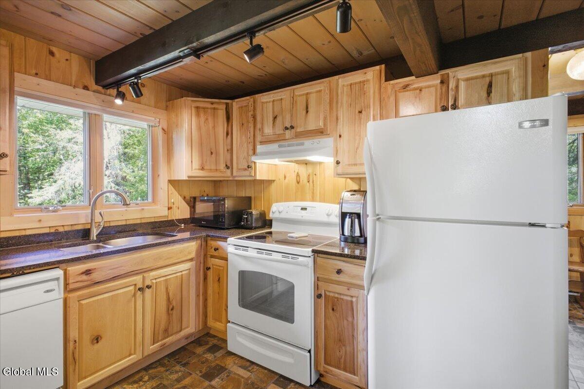 3 Lakeview Lane North River NY 12856