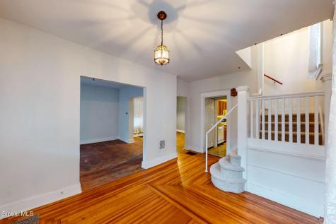 10 Catalpa Drive Albany NY 12209