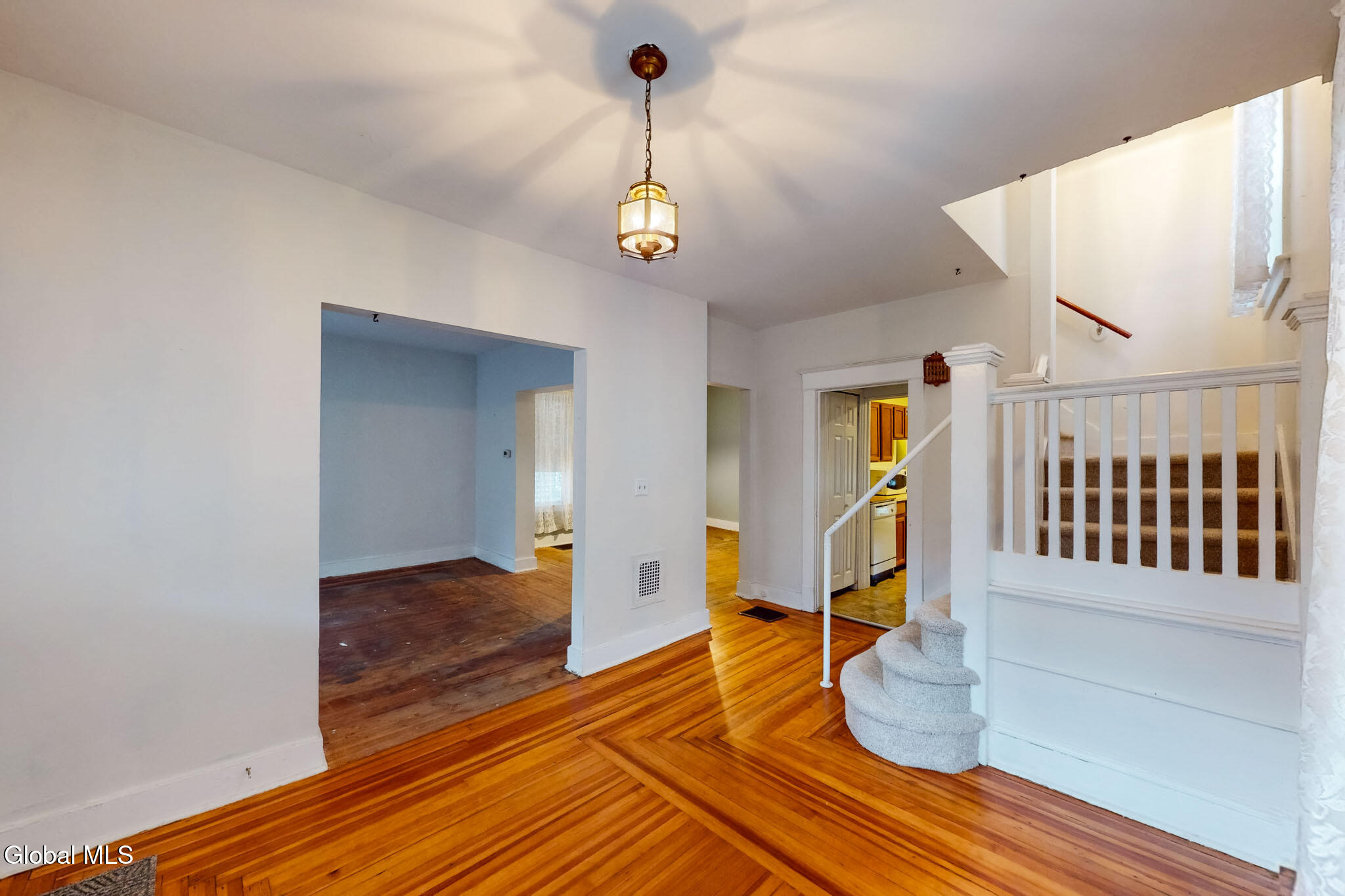 10 Catalpa Drive Albany NY 12209