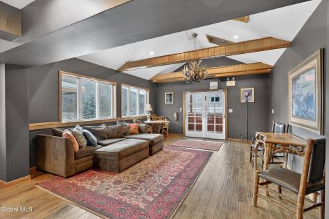 2684 Ny-296 Hunter NY 12442
