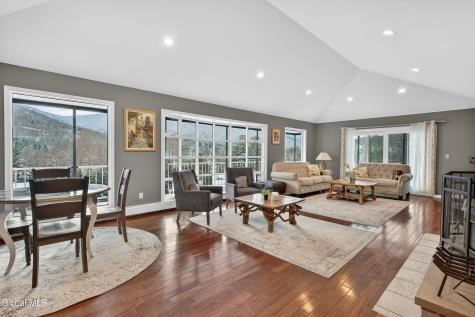 2684 Ny-296 Hunter NY 12442