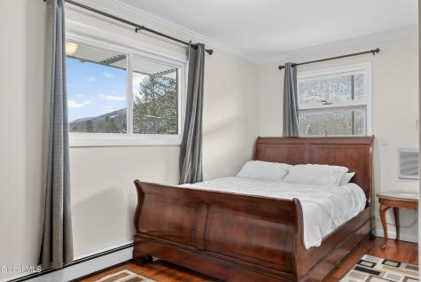 2684 Ny-296 Hunter NY 12442