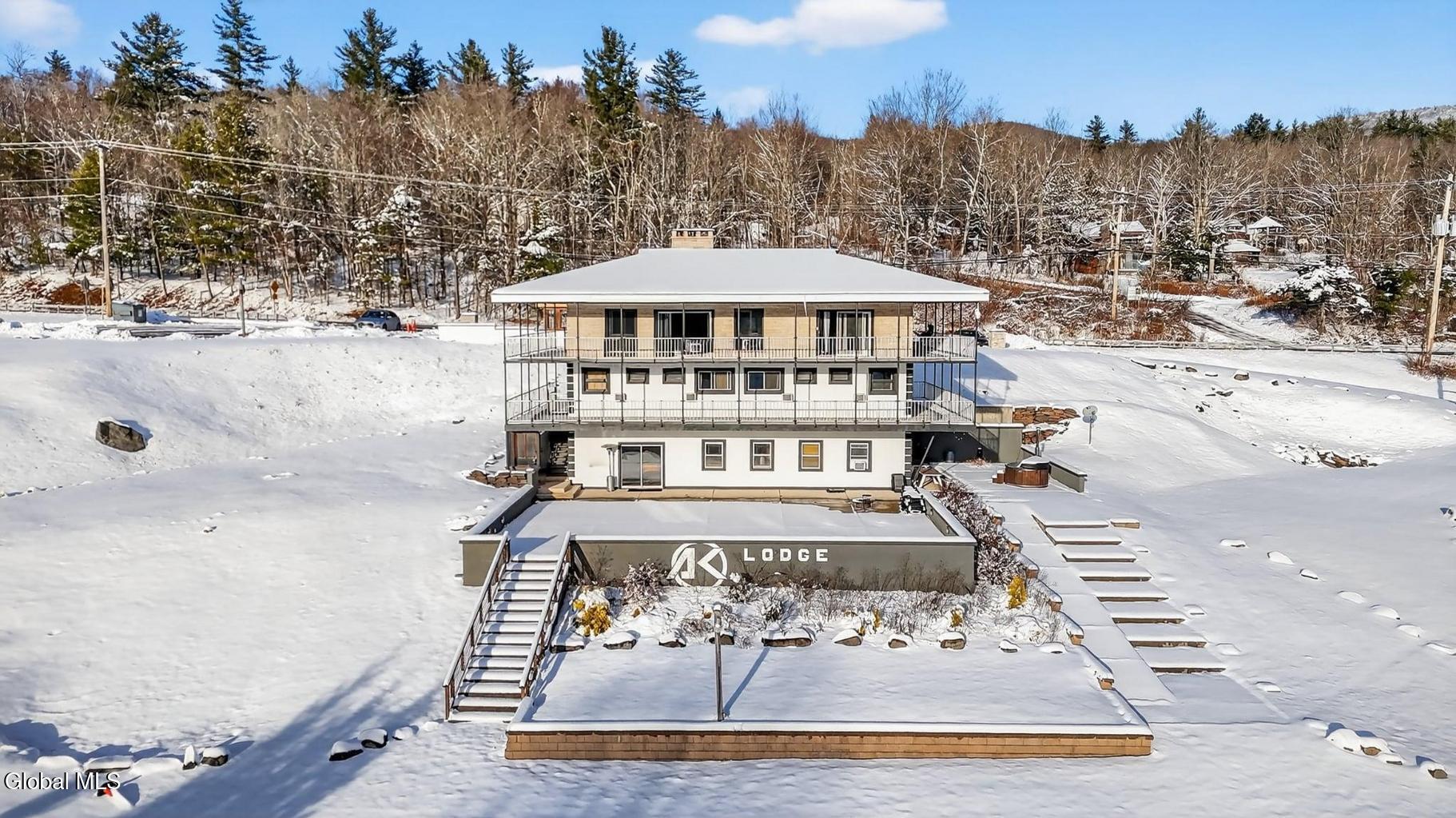 2684 Ny-296 Hunter NY 12442