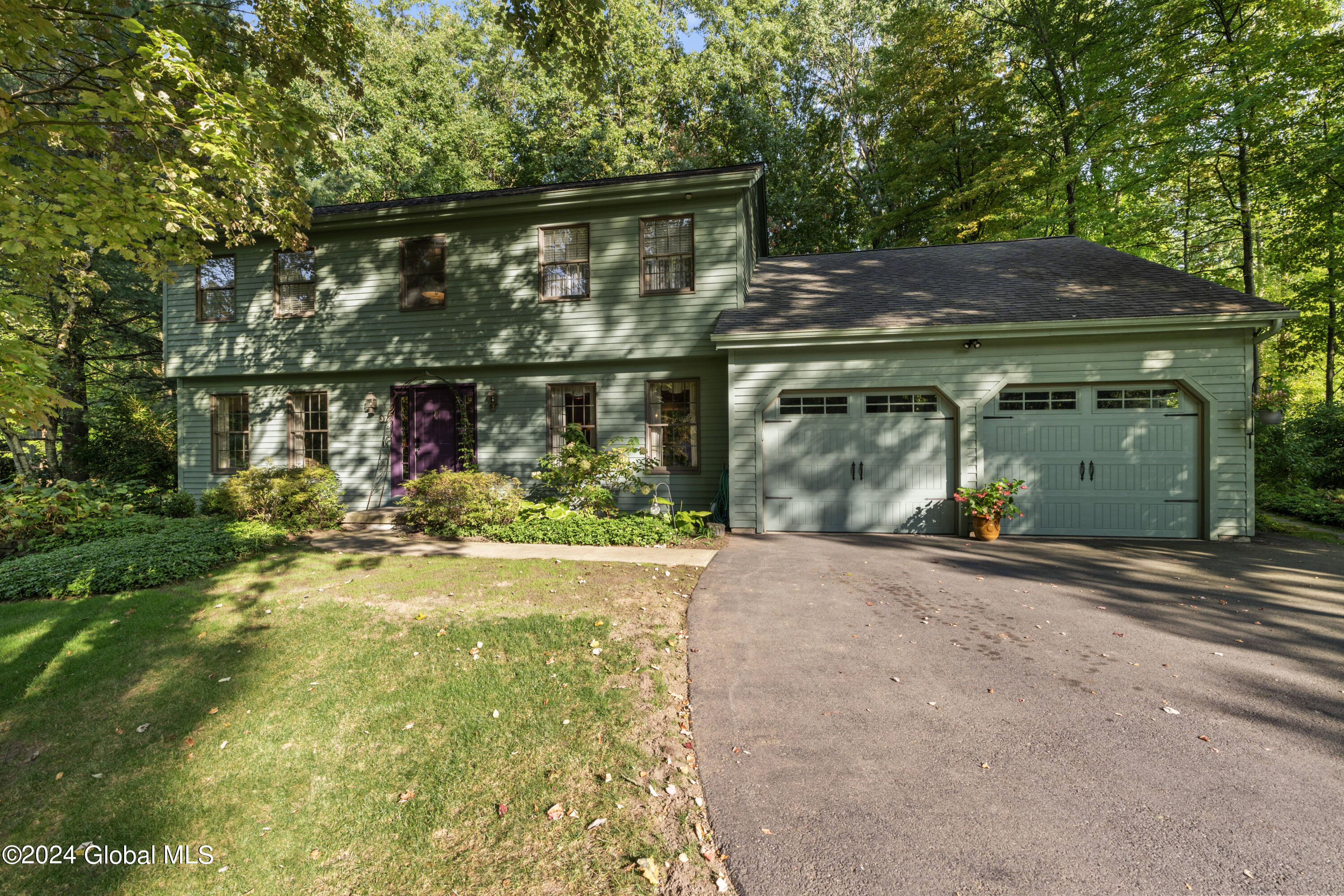 37 Berkshire Drive W Clifton Park NY 12065