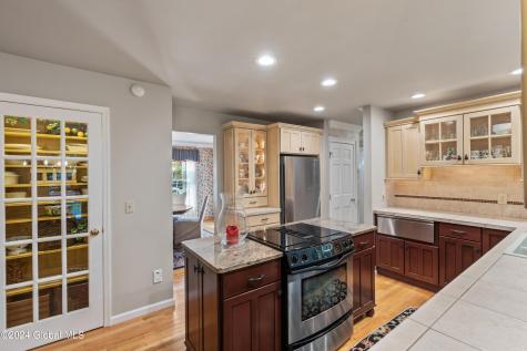 37 Berkshire Drive W Clifton Park NY 12065