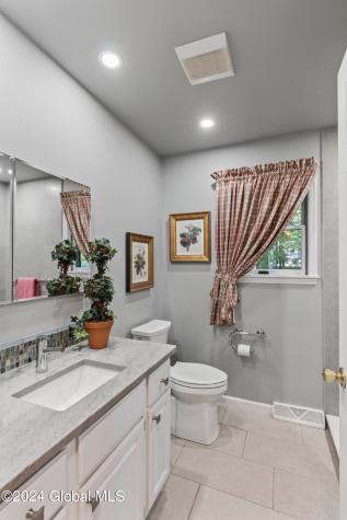 37 Berkshire Drive W Clifton Park NY 12065