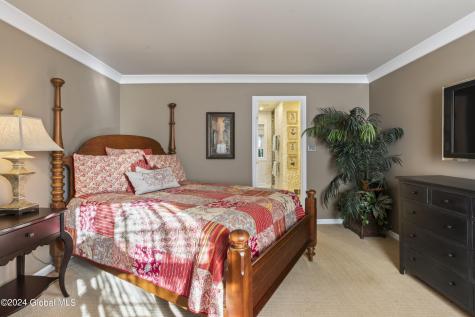 37 Berkshire Drive W Clifton Park NY 12065