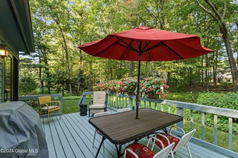 37 Berkshire Drive W Clifton Park NY 12065