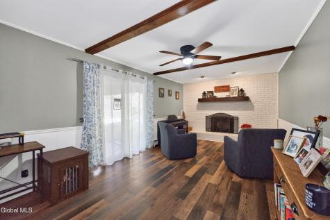 22 Wagon Wheel Lane Glenville NY 12302
