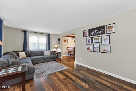 22 Wagon Wheel Lane Glenville NY 12302