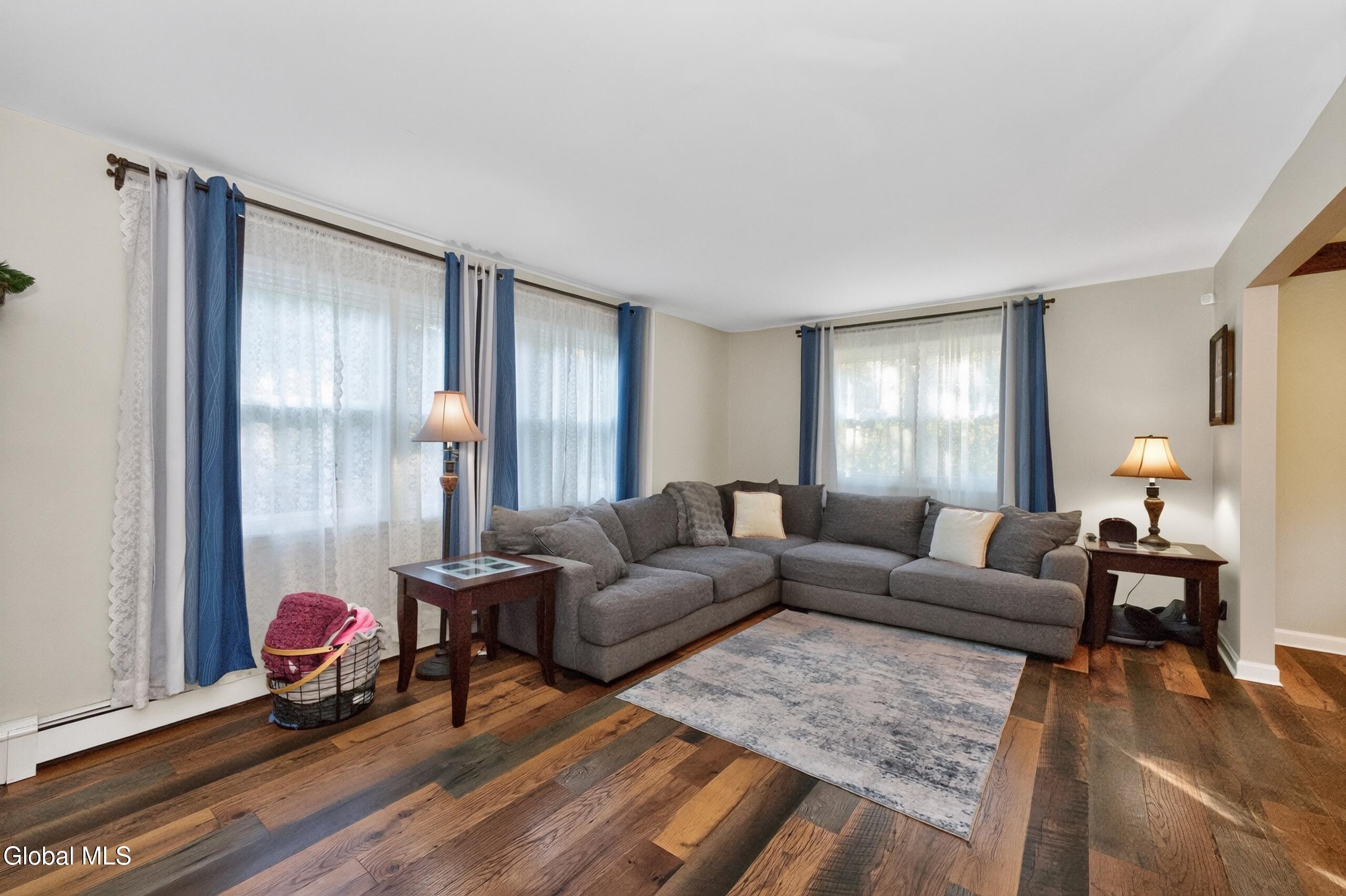 22 Wagon Wheel Lane Glenville NY 12302