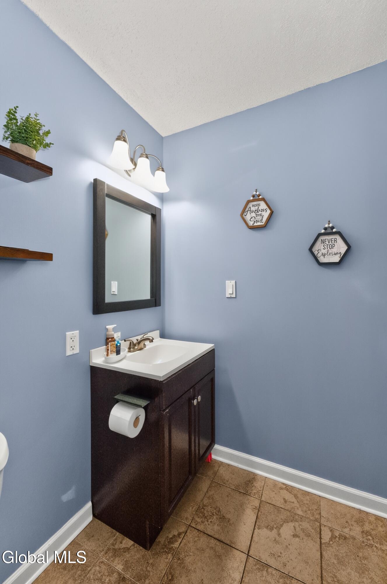 22 Wagon Wheel Lane Glenville NY 12302