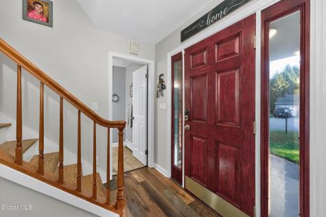 22 Wagon Wheel Lane Glenville NY 12302