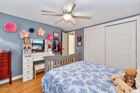 22 Wagon Wheel Lane Glenville NY 12302