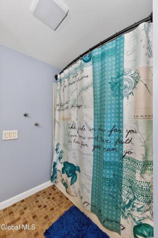 22 Wagon Wheel Lane Glenville NY 12302