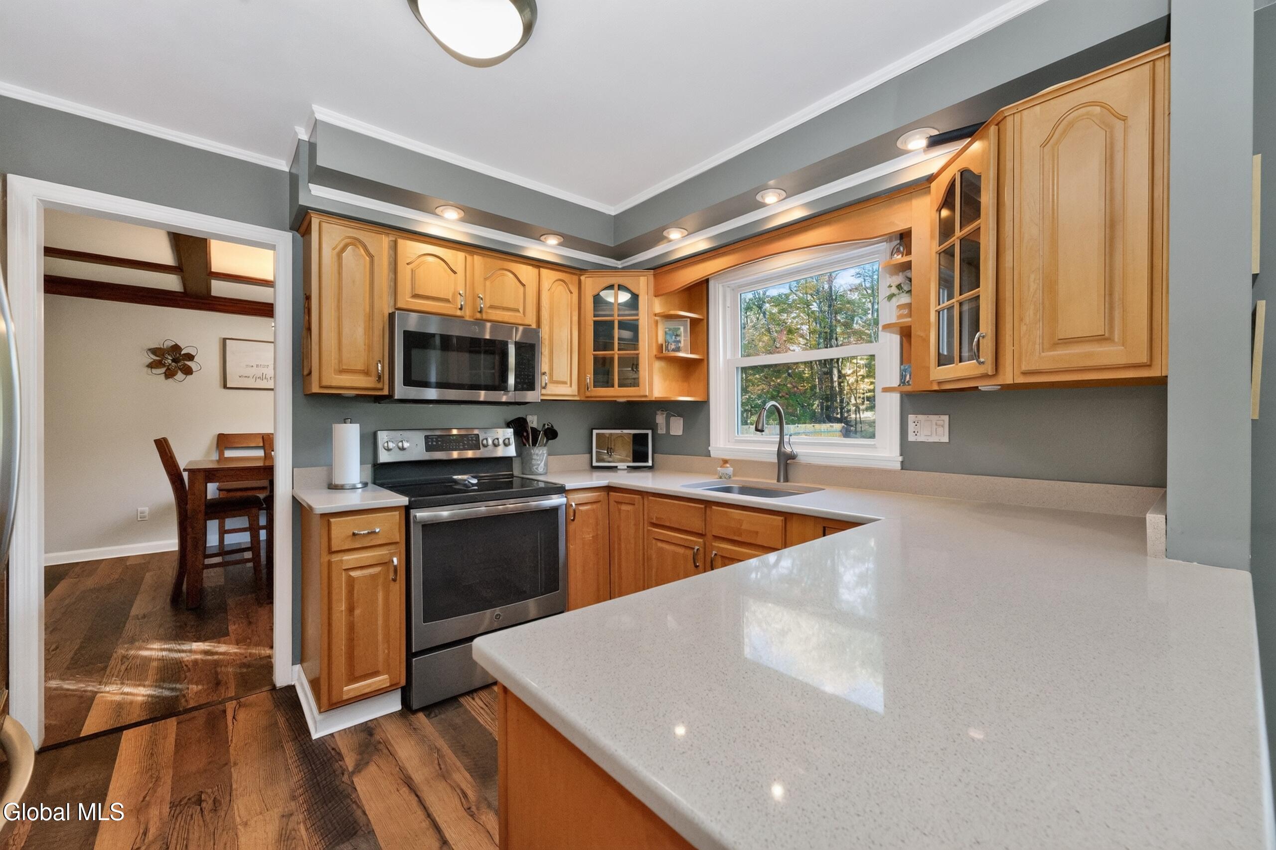 22 Wagon Wheel Lane Glenville NY 12302