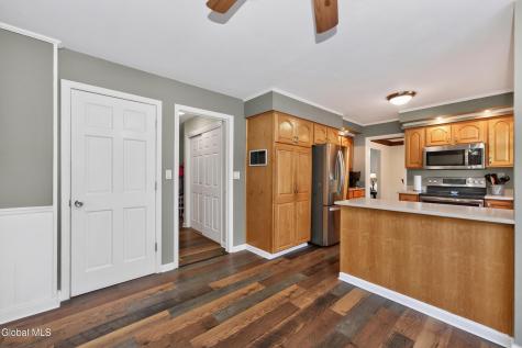 22 Wagon Wheel Lane Glenville NY 12302