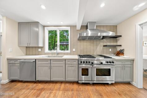 7 Hills Road Loudonville NY 12211