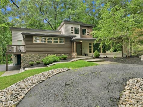 7 Hills Road Loudonville NY 12211