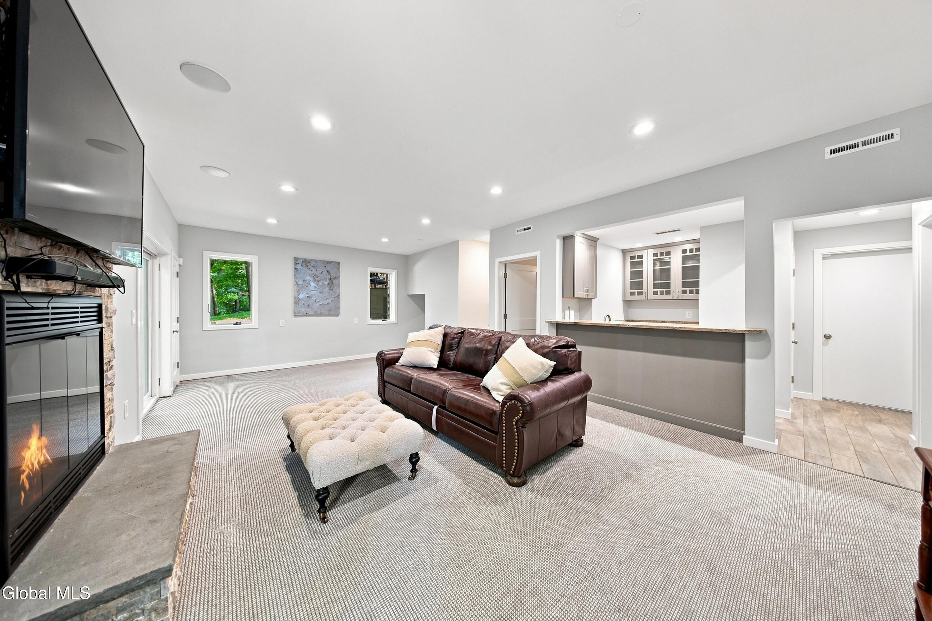 7 Hills Road Loudonville NY 12211