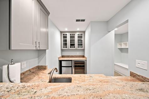 7 Hills Road Loudonville NY 12211