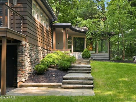 7 Hills Road Loudonville NY 12211