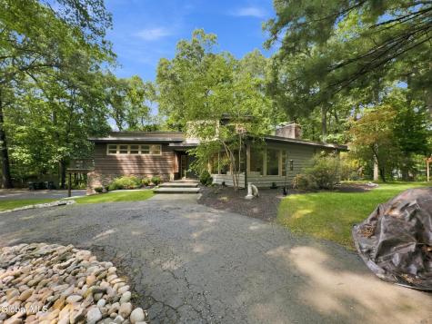 7 Hills Road Loudonville NY 12211