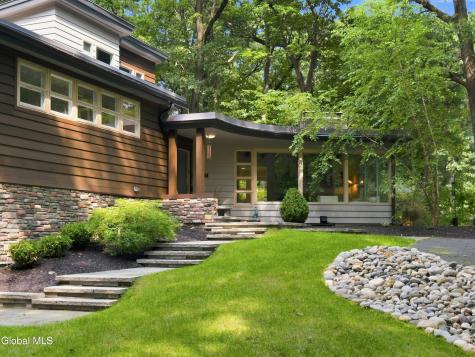 7 Hills Road Loudonville NY 12211